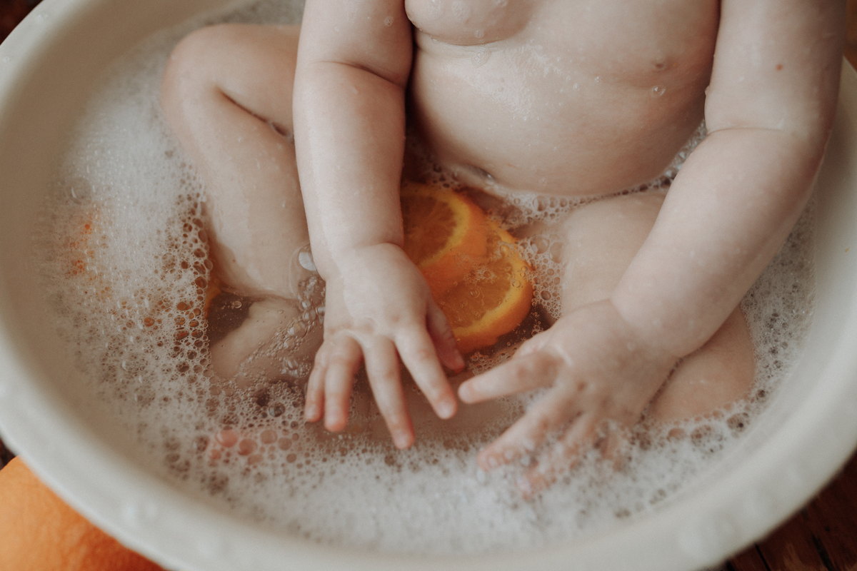 ensaioinfantilcuritiba,fotografiainfantil,fotosdebebes,ensaiodefamiliacuritiba,ensaioinfantilcuritiba,estudiofotograficocuritiba,tainaportofotografia,ensaiodefrutinhas,introduçãoalimentar
