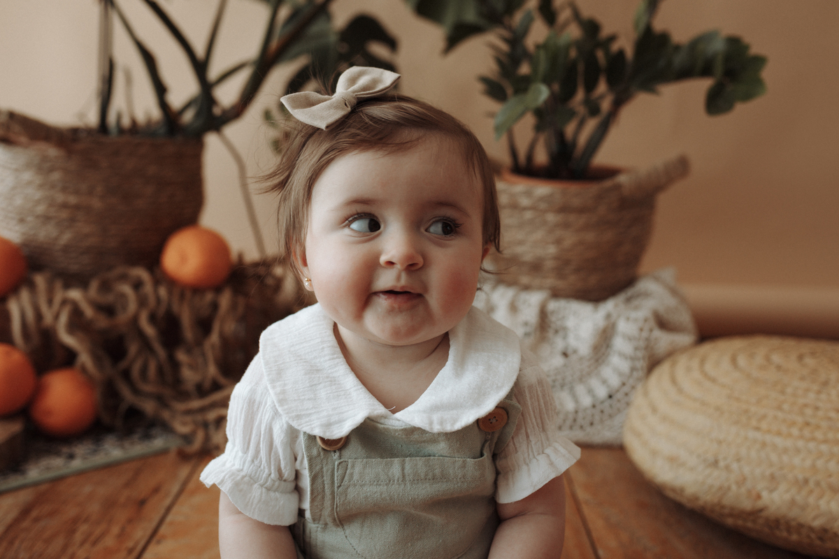 ensaioinfantilcuritiba,fotografiainfantil,fotosdebebes,ensaiodefamiliacuritiba,ensaioinfantilcuritiba,estudiofotograficocuritiba,tainaportofotografia,ensaiodefrutinhas,introduçãoalimentar