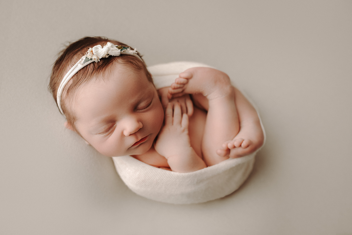 ensaionewborncuritiba,newborncuritiba,fotosderecemnascido,recemnascidoscuritba,fotografanewborncuritba,booknewborncuritiba,fotografanewborn,newborn,tainaportofotografia,tainaportofotografianewborn
