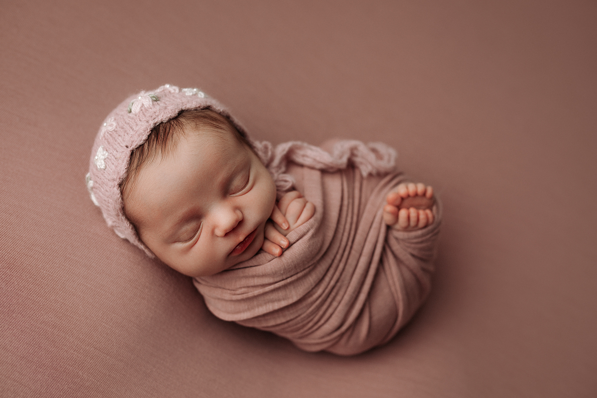 ensaionewborncuritiba,newborncuritiba,fotosderecemnascido,recemnascidoscuritba,fotografanewborncuritba,booknewborncuritiba,fotografanewborn,newborn,tainaportofotografia,tainaportofotografianewborn