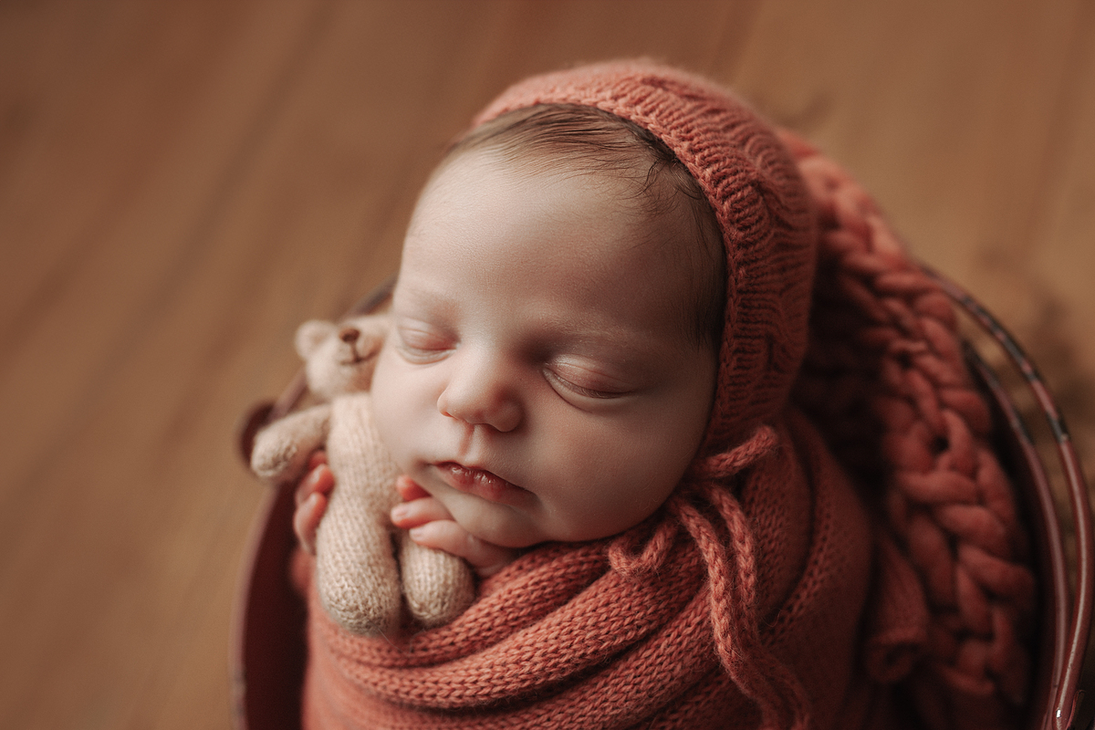 ensaionewborncuritiba,newborncuritiba,fotosderecemnascido,recemnascidoscuritba,fotografanewborncuritba,booknewborncuritiba,fotografanewborn,newborn,tainaportofotografia,tainaportofotografianewborn