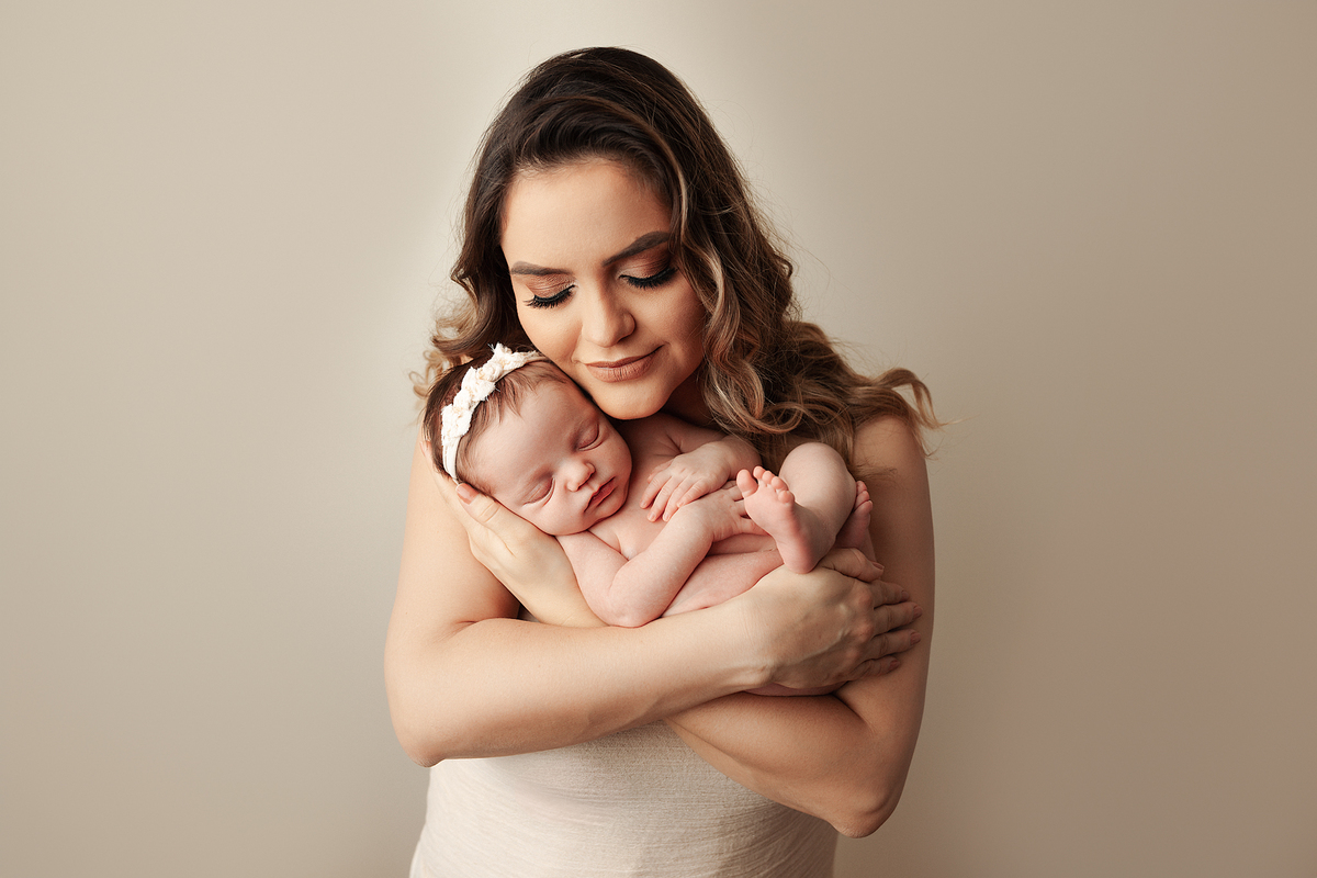 ensaionewborncuritiba,newborncuritiba,fotosderecemnascido,recemnascidoscuritba,fotografanewborncuritba,booknewborncuritiba,fotografanewborn,newborn,tainaportofotografia,tainaportofotografianewborn