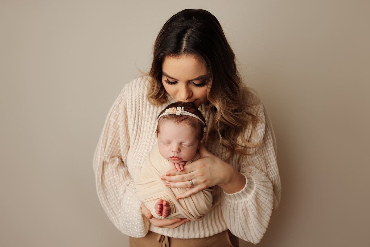 ensaionewborncuritiba,newborncuritiba,fotosderecemnascido,recemnascidoscuritba,fotografanewborncuritba,booknewborncuritiba,fotografanewborn,newborn,tainaportofotografia,tainaportofotografianewborn