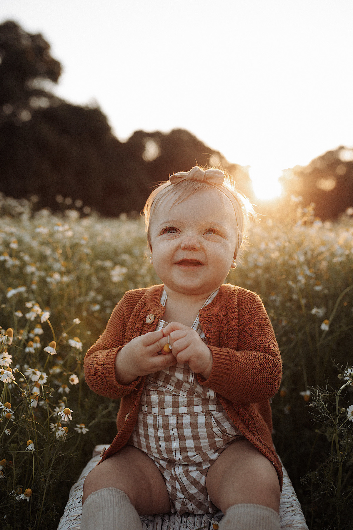 ensaioinfantil-tainaportofotografia-ensaioplantaçãodecamolila-plantação-ensaioexterno-ensaiofotograficoinfantil-fotosdebebescuritiba-ensaioinfantilcuritiba