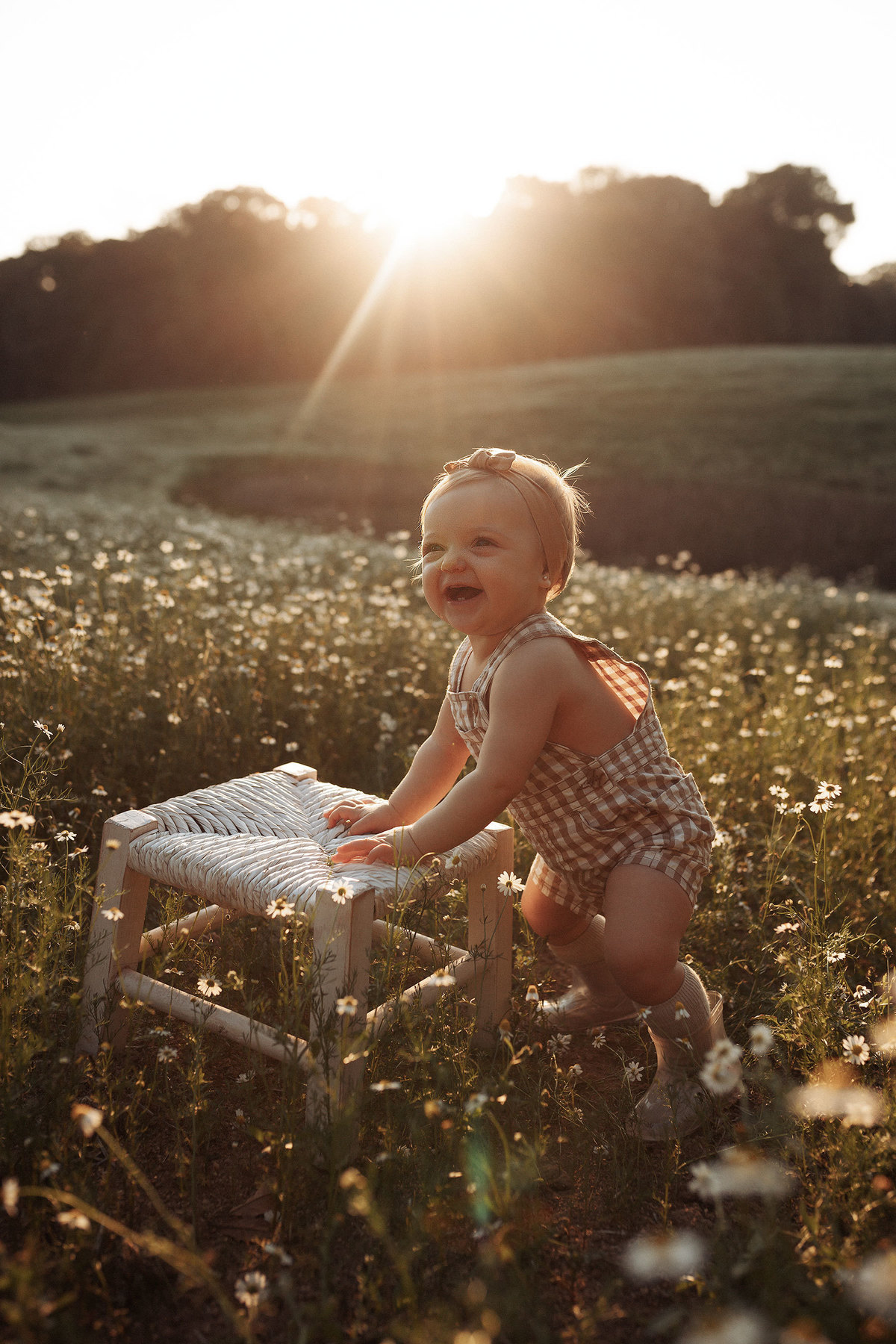 ensaioinfantil-tainaportofotografia-ensaioplantaçãodecamolila-plantação-ensaioexterno-ensaiofotograficoinfantil-fotosdebebescuritiba-ensaioinfantilcuritiba