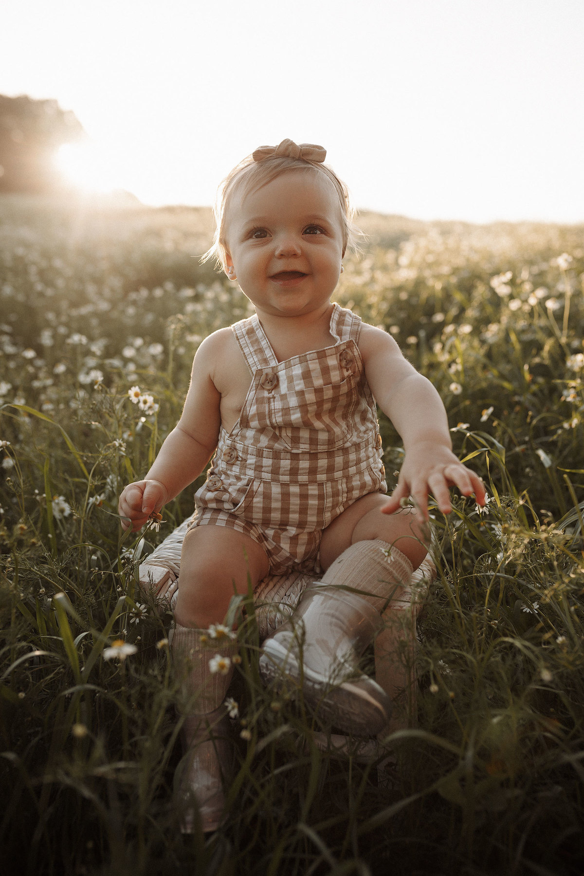 ensaioinfantil-tainaportofotografia-ensaioplantaçãodecamolila-plantação-ensaioexterno-ensaiofotograficoinfantil-fotosdebebescuritiba-ensaioinfantilcuritiba