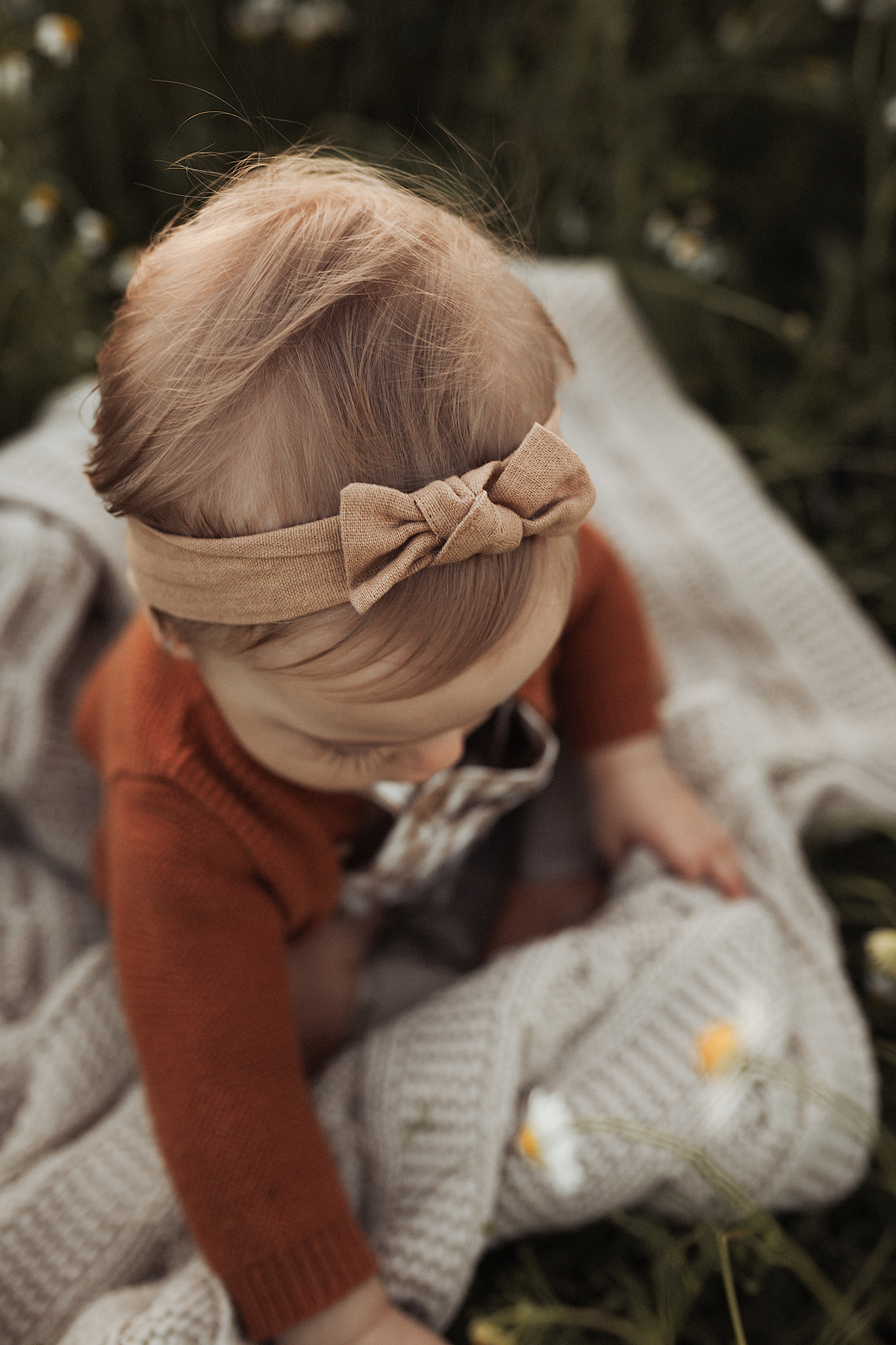 ensaioinfantil-tainaportofotografia-ensaioplantaçãodecamolila-plantação-ensaioexterno-ensaiofotograficoinfantil-fotosdebebescuritiba-ensaioinfantilcuritiba