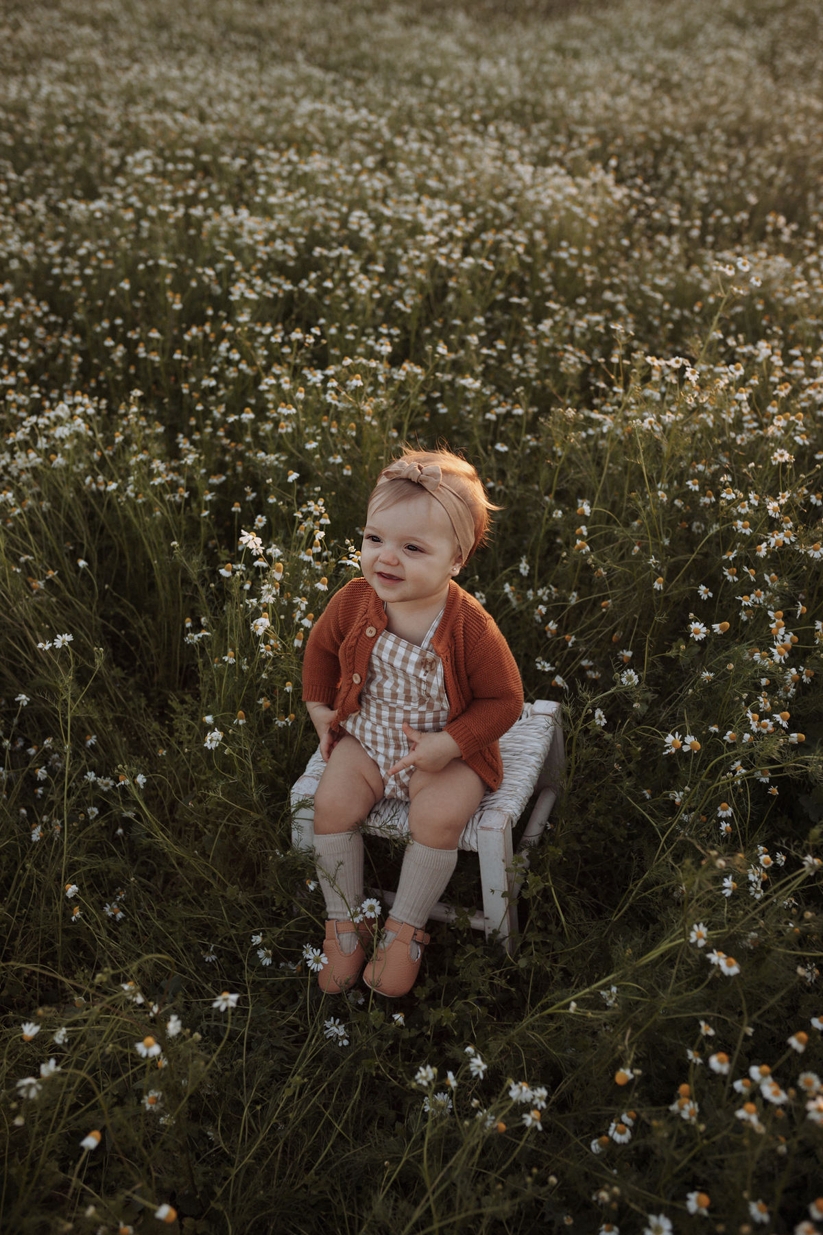 ensaioinfantil-tainaportofotografia-ensaioplantaçãodecamolila-plantação-ensaioexterno-ensaiofotograficoinfantil-fotosdebebescuritiba-ensaioinfantilcuritiba