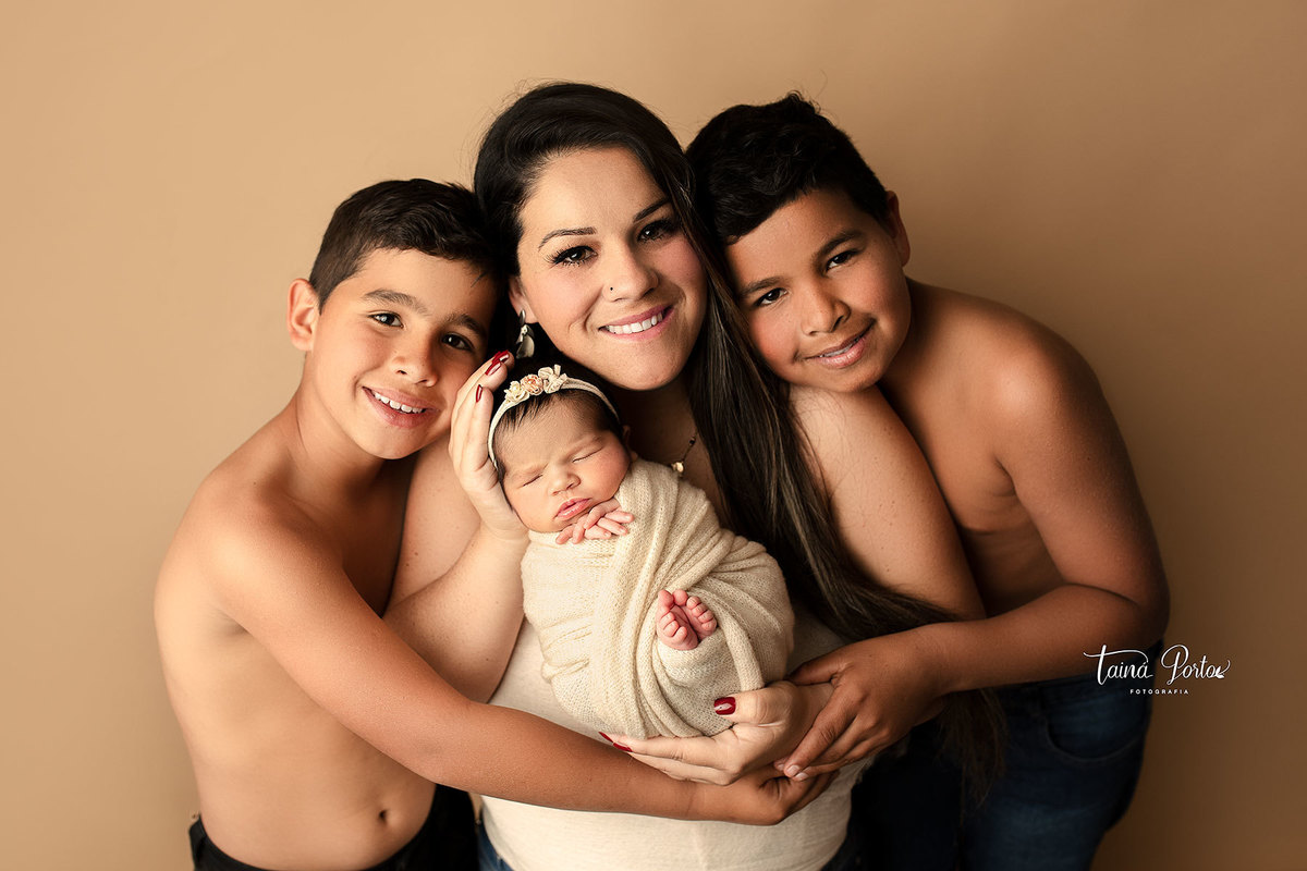 ensaionewborncuritiba,newborncuritiba,fotosderecemnascido,recemnascidoscuritba,fotografanewborncuritba,booknewborncuritiba,fotografanewborn,newborn,tainaportofotografia,tainaportofotografianewborn