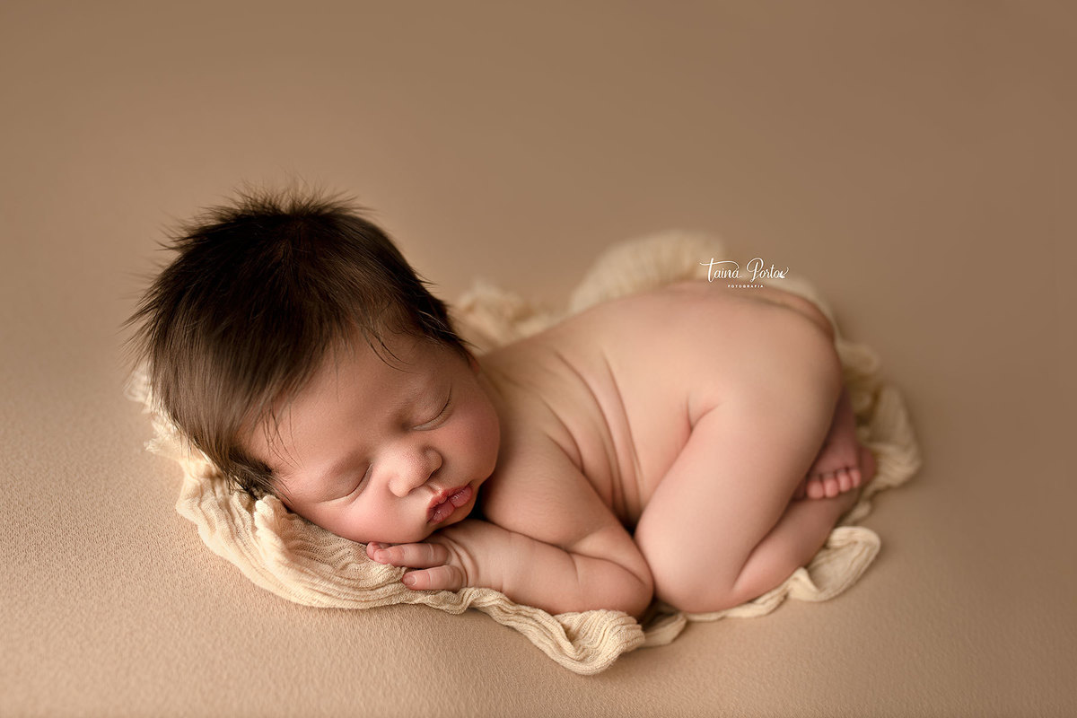 ensaionewborncuritiba,newborncuritiba,fotosderecemnascido,recemnascidoscuritba,fotografanewborncuritba,booknewborncuritiba,fotografanewborn,newborn,tainaportofotografia,tainaportofotografianewborn