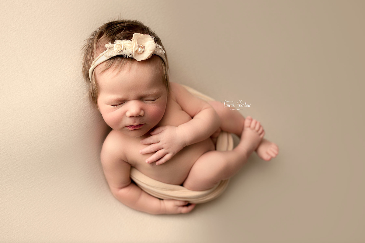 ensaionewborncuritiba,newborncuritiba,fotosderecemnascido,recemnascidoscuritba,fotografanewborncuritba,booknewborncuritiba,fotografanewborn,newborn,tainaportofotografia,tainaportofotografianewborn