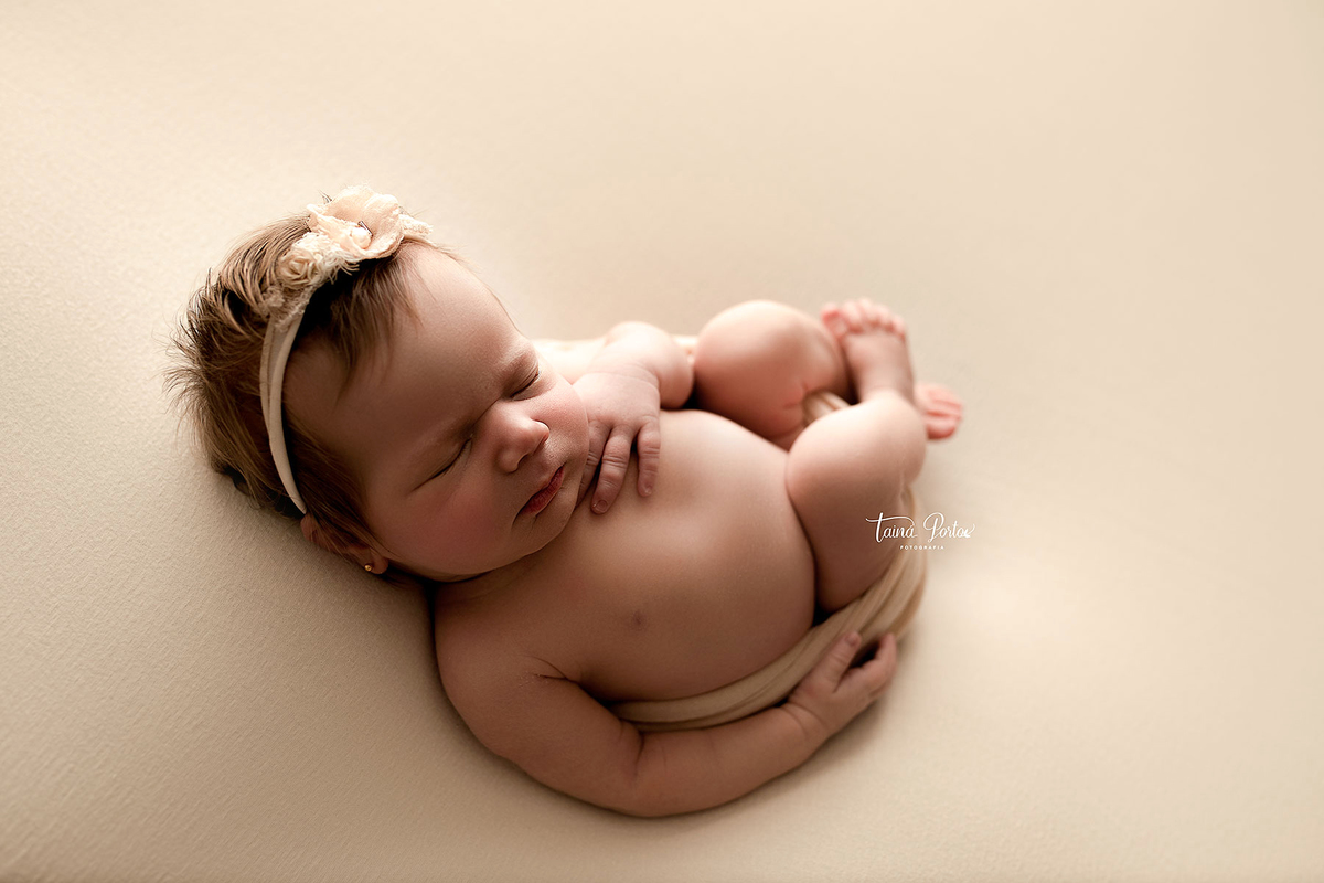 ensaionewborncuritiba,newborncuritiba,fotosderecemnascido,recemnascidoscuritba,fotografanewborncuritba,booknewborncuritiba,fotografanewborn,newborn,tainaportofotografia,tainaportofotografianewborn