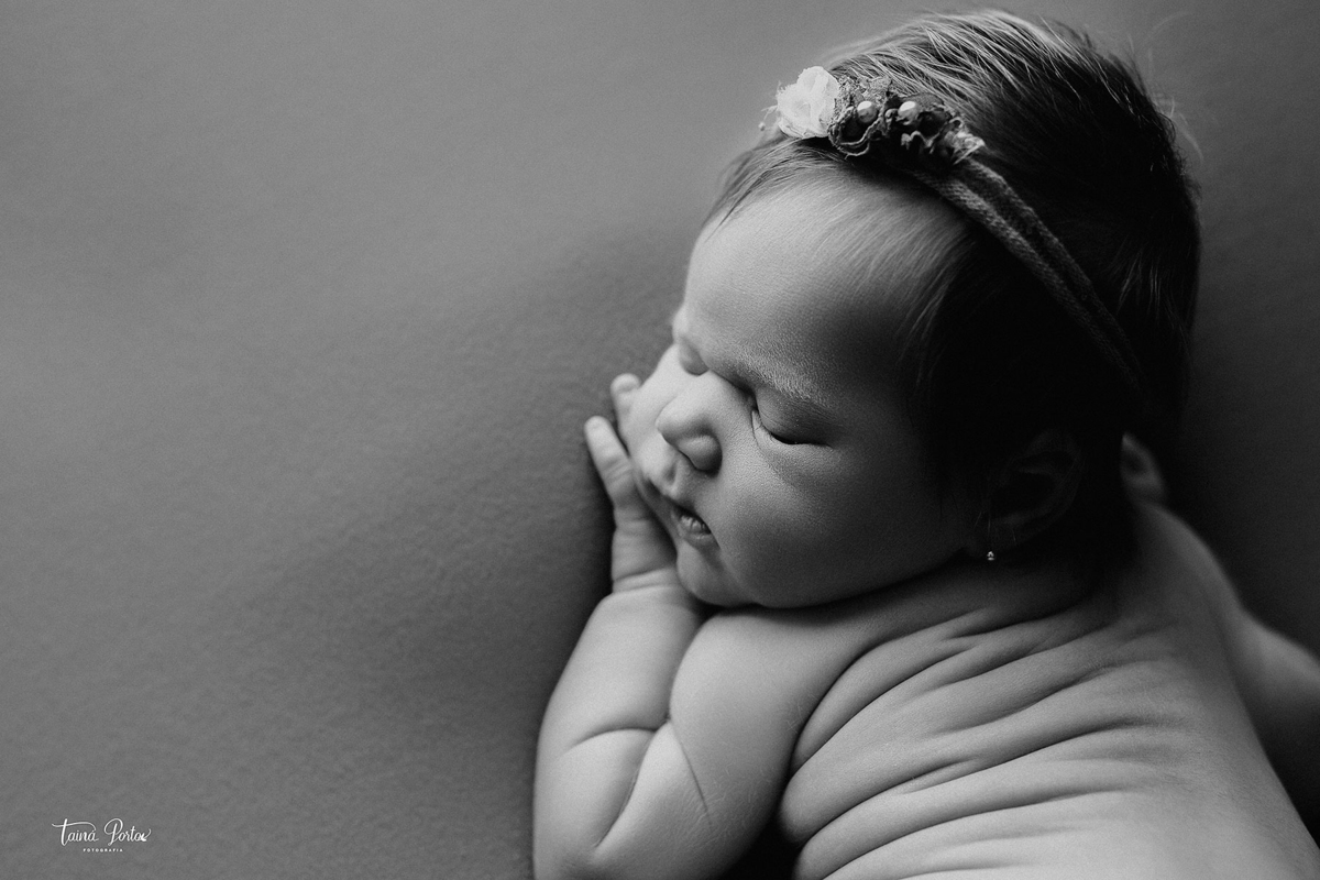 ensaionewborncuritiba,newborncuritiba,fotosderecemnascido,recemnascidoscuritba,fotografanewborncuritba,booknewborncuritiba,fotografanewborn,newborn,tainaportofotografia,tainaportofotografianewborn