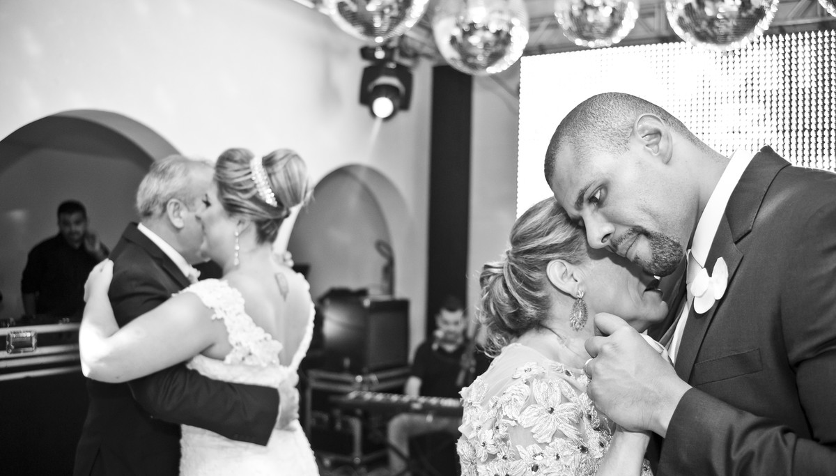 #fotografocasamentos #felipesaldanha #felipesaldanhafotografia #fotografobh #fotografobelohorizonte #fotografomg #trashthedress #ensaiocasal #savethedate #fotografocasamentos #chateubelvedere