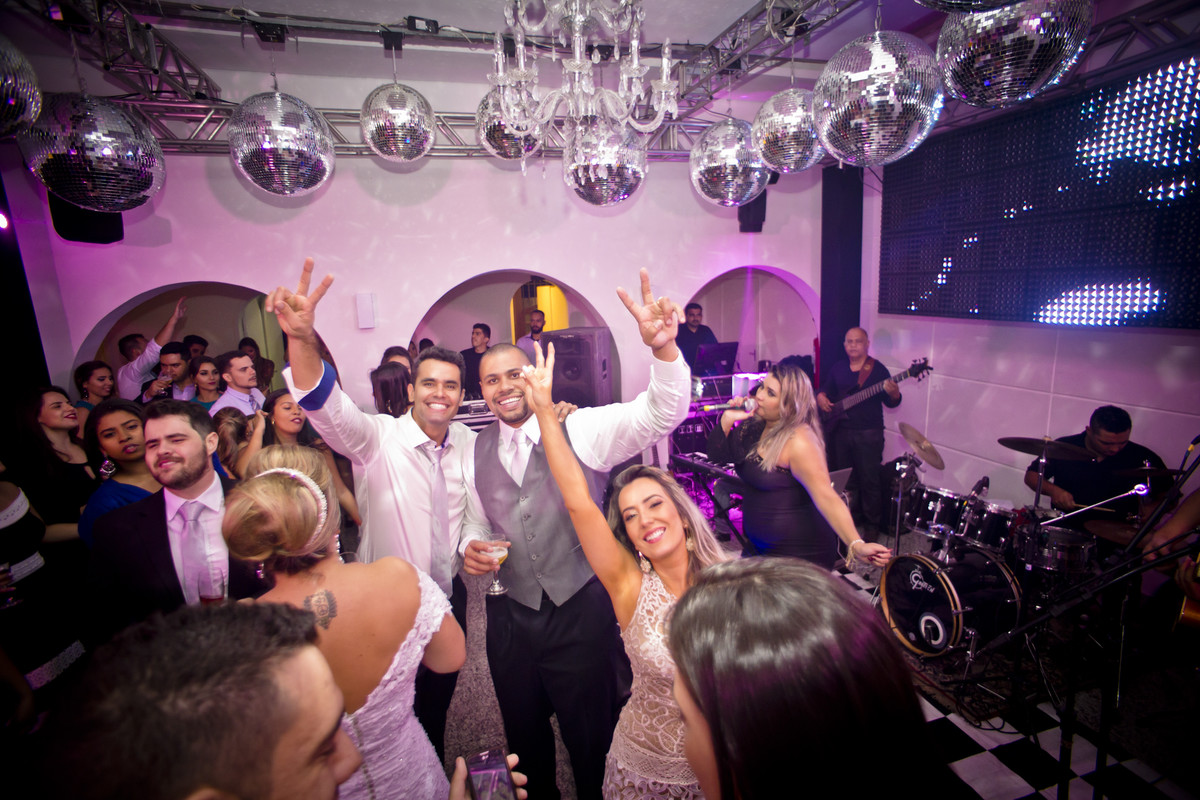 #fotografocasamentos #felipesaldanha #felipesaldanhafotografia #fotografobh #fotografobelohorizonte #fotografomg #trashthedress #ensaiocasal #savethedate #fotografocasamentos #chateubelvedere