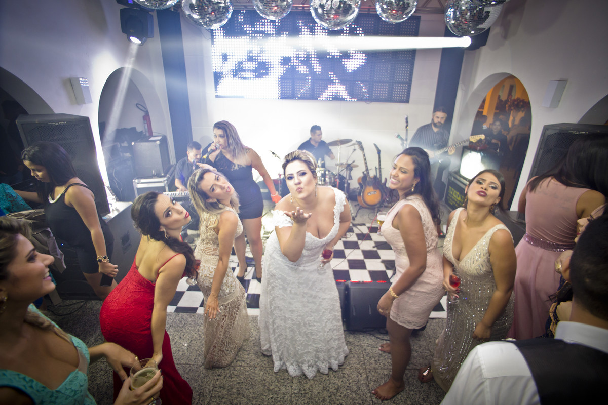 #fotografocasamentos #felipesaldanha #felipesaldanhafotografia #fotografobh #fotografobelohorizonte #fotografomg #trashthedress #ensaiocasal #savethedate #fotografocasamentos #chateubelvedere