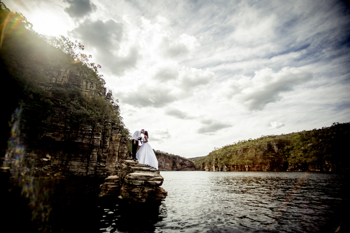 #capitolio #felipesaldanha #felipesaldanhafotografia #fotografobh #fotografobelohorizonte #fotografomg #trashthedress #ensaiocasal #savethedate #fotografocasamentos #escarpasdolago