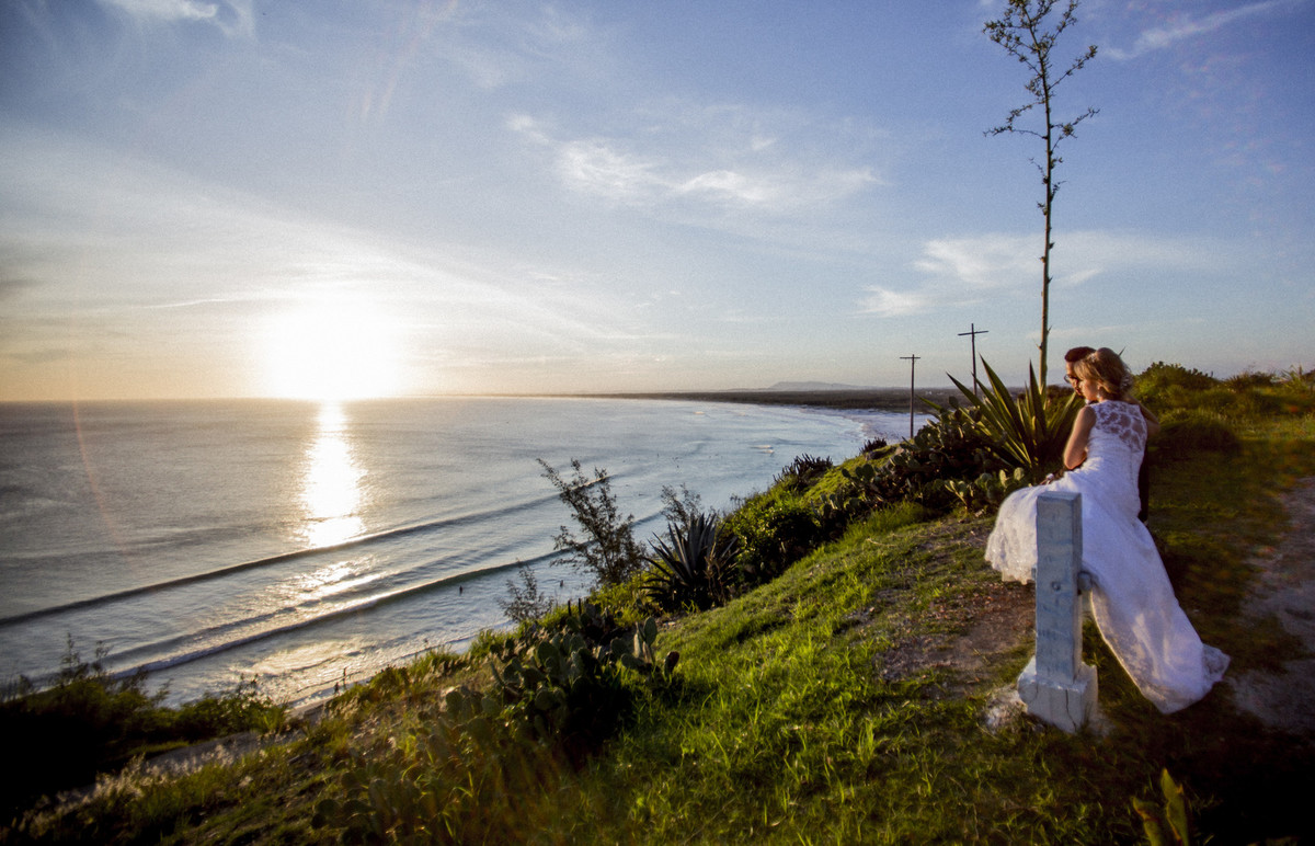 #ensaioarraialdocabo #felipesaldanha #felipesaldanhafotografia #fotografobh #fotografobelohorizonte #fotografomg #trashthedress #ensaiocasal #savethedate #fotografocasamentos #ensaionapraia