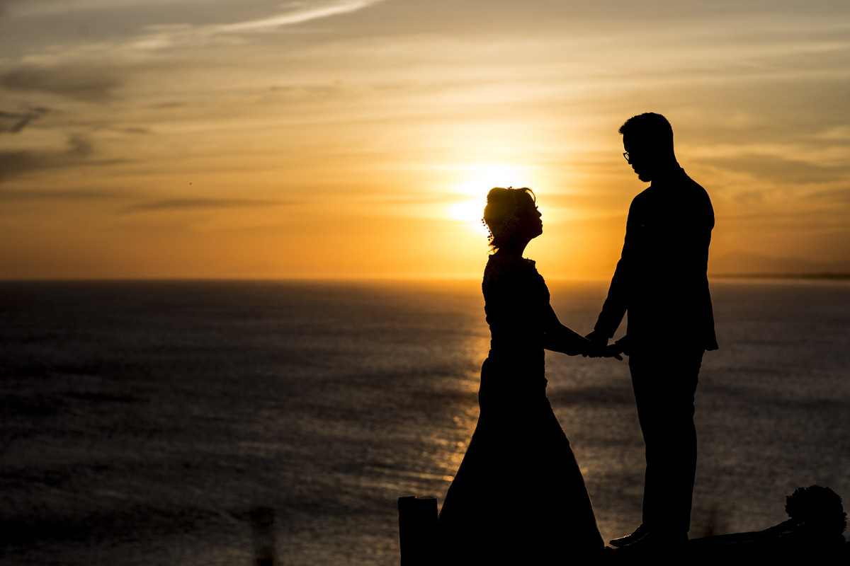 #ensaioarraialdocabo #felipesaldanha #felipesaldanhafotografia #fotografobh #fotografobelohorizonte #fotografomg #trashthedress #ensaiocasal #savethedate #fotografocasamentos #ensaionapraia