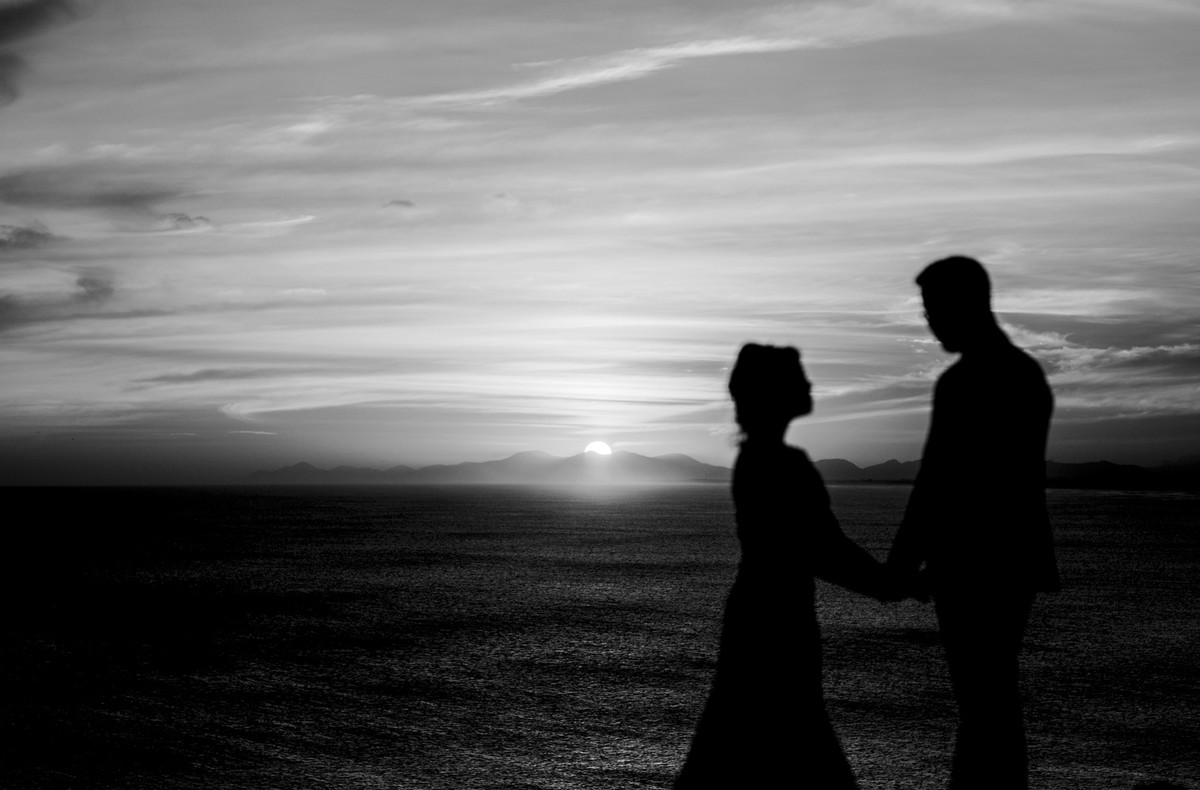 #ensaioarraialdocabo #felipesaldanha #felipesaldanhafotografia #fotografobh #fotografobelohorizonte #fotografomg #trashthedress #ensaiocasal #savethedate #fotografocasamentos #ensaionapraia