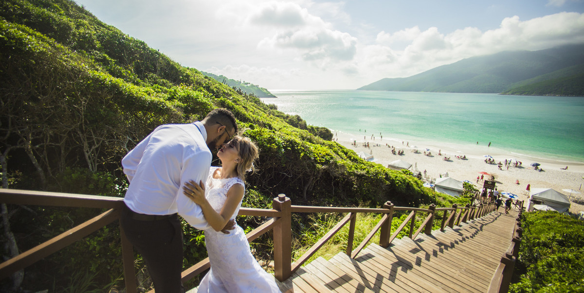 #ensaioarraialdocabo #felipesaldanha #felipesaldanhafotografia #fotografobh #fotografobelohorizonte #fotografomg #trashthedress #ensaiocasal #savethedate #fotografocasamentos #ensaionapraia