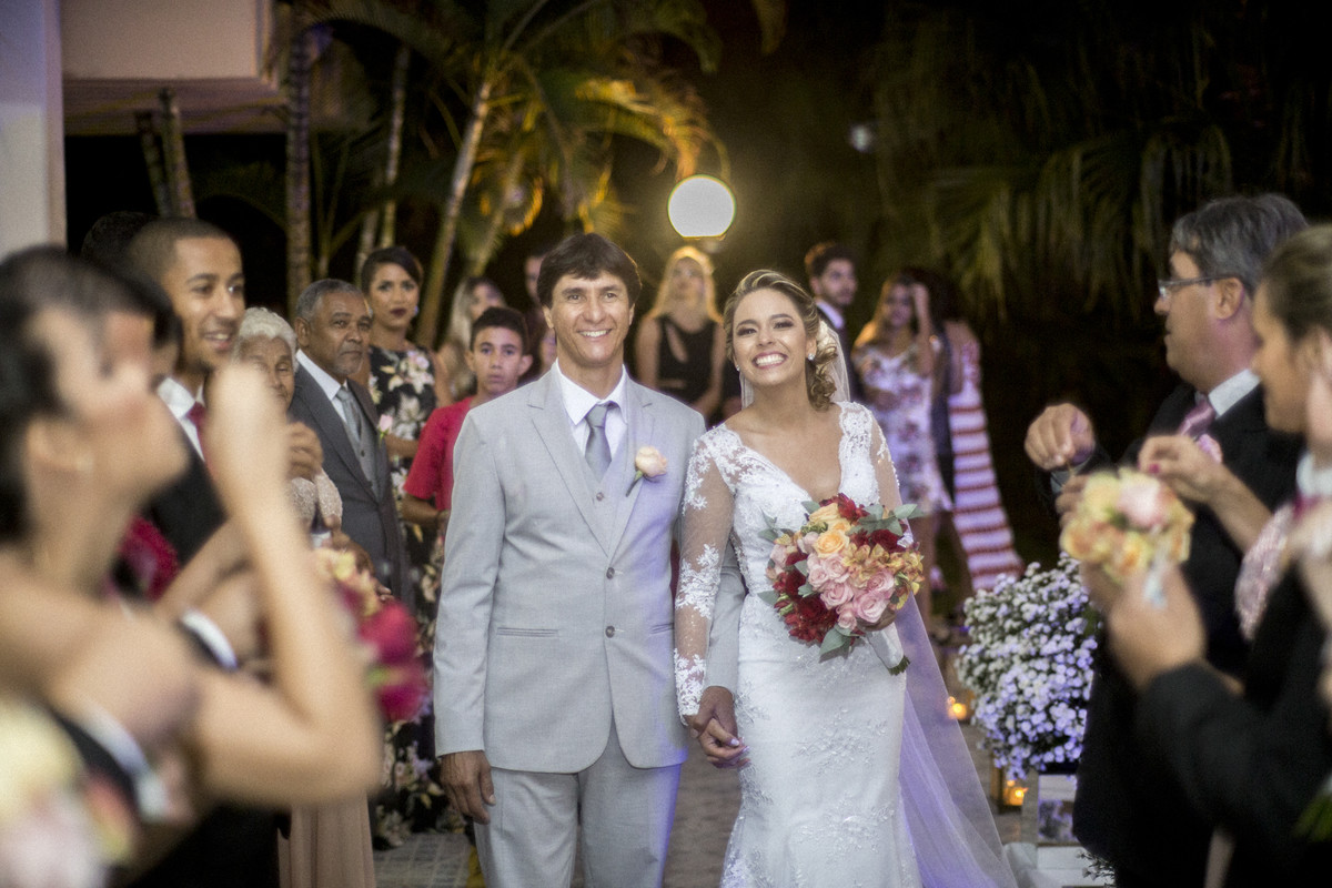 #fotografiacasamento #felipesaldanha #felipesaldanhafotografia #fotografobh #fotografobelohorizonte #fotografomg #trashthedress #ensaiocasal #savethedate #fotografocasamentos #diadenoiva