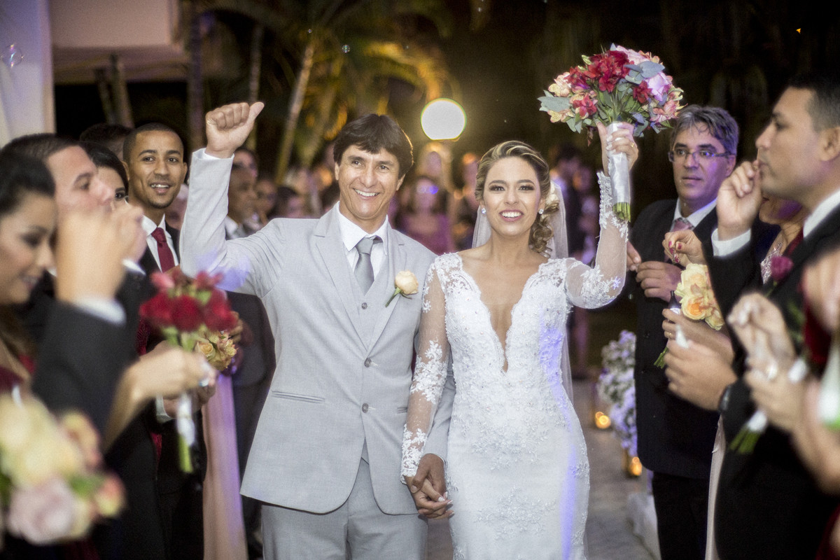 #fotografiacasamento #felipesaldanha #felipesaldanhafotografia #fotografobh #fotografobelohorizonte #fotografomg #trashthedress #ensaiocasal #savethedate #fotografocasamentos #diadenoiva