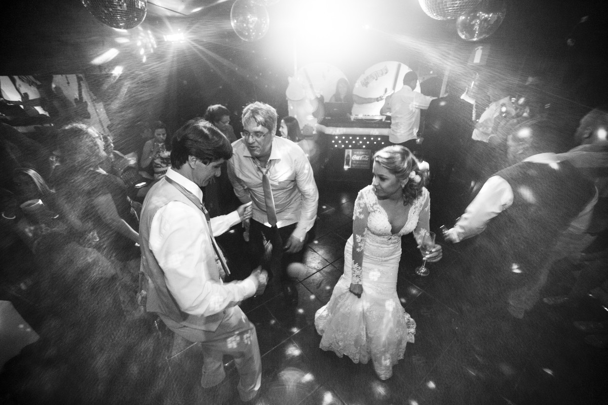 #fotografiacasamento #felipesaldanha #felipesaldanhafotografia #fotografobh #fotografobelohorizonte #fotografomg #trashthedress #ensaiocasal #savethedate #fotografocasamentos #diadenoiva