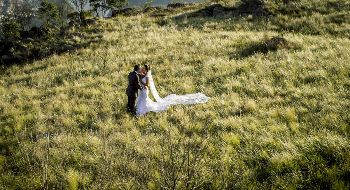 #fotografiacasamento #felipesaldanha #felipesaldanhafotografia #fotografobh #fotografobelohorizonte #fotografomg #trashthedress #ensaiocasal #savethedate #fotografocasamentos #fotofimdetarde