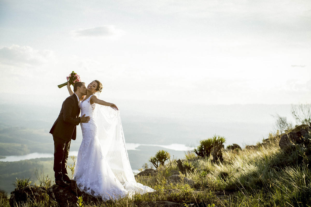 #fotografiacasamento #felipesaldanha #felipesaldanhafotografia #fotografobh #fotografobelohorizonte #fotografomg #trashthedress #ensaiocasal #savethedate #fotografocasamentos #fotofimdetarde