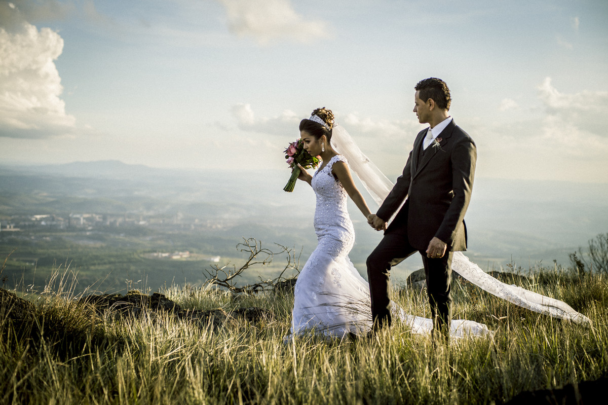 #fotografiacasamento #felipesaldanha #felipesaldanhafotografia #fotografobh #fotografobelohorizonte #fotografomg #trashthedress #ensaiocasal #savethedate #fotografocasamentos #fotofimdetarde