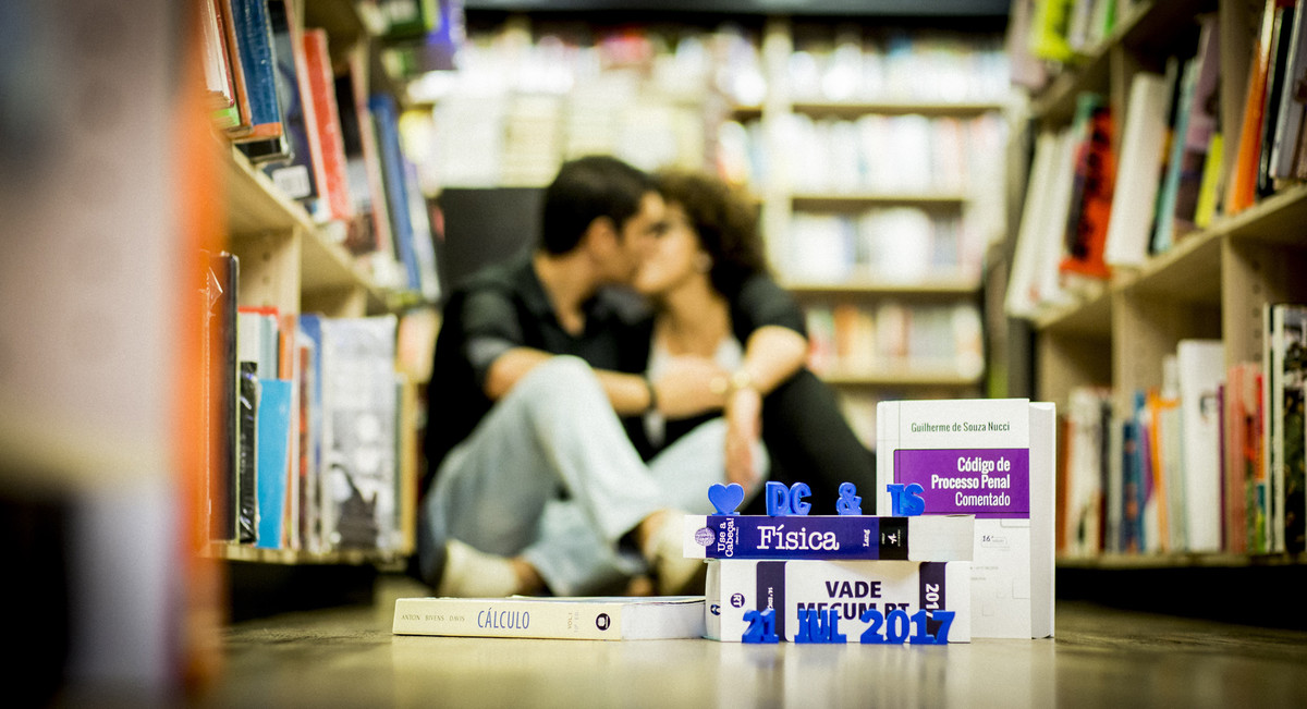 #fotografiacasamento #felipesaldanha #felipesaldanhafotografia #fotografobh #fotografobelohorizonte #fotografomg #ensaionerd #ensaiocasal #savethedate #fotografocasamentos #fotolinda #amor