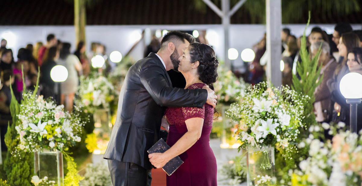 #fotografiacasamento #felipesaldanha #felipesaldanhafotografia #fotografobh #fotografobelohorizonte #fotografomg #diadenoiva #ensaiocasal #savethedate #fotografocasamentos #fotolinda #amor