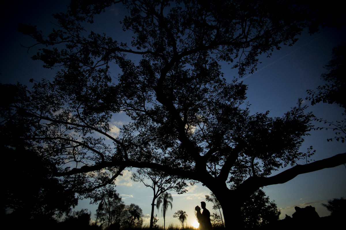 #fotografiacasamento #felipesaldanha #felipesaldanhafotografia #fotografobh #fotografobelohorizonte #fotografomg #valeverde  #ensaiocasal #savethedate #fotografocasamentos #fotolinda #amor