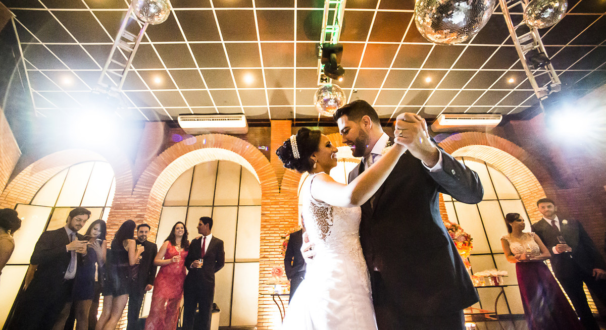 #fotografiacasamento #felipesaldanha #felipesaldanhafotografia #fotografobh #fotografobelohorizonte #fotografomg #diadenoiva  #ensaiocasal #savethedate #fotografocasamentos #fotolinda #amor