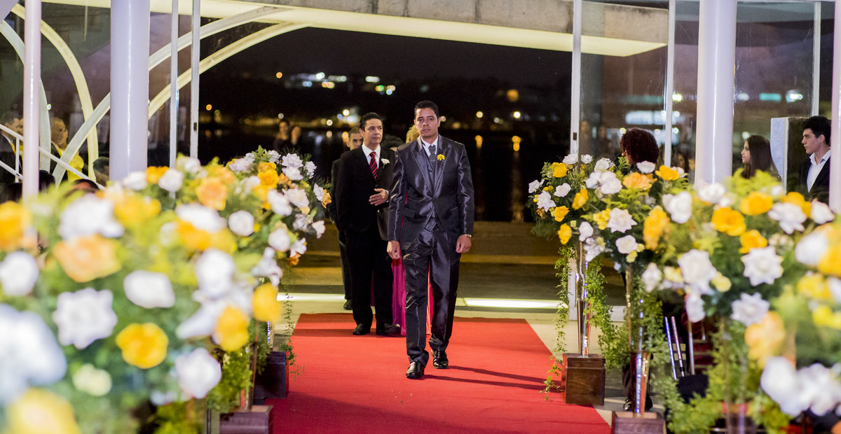 #fotografiacasamento #felipesaldanha #felipesaldanhafotografia #fotografobh #fotografobelohorizonte #fotografomg #ensaioromantico  #ensaiocasal #savethedate #fotografocasamentos #fotolinda #amor