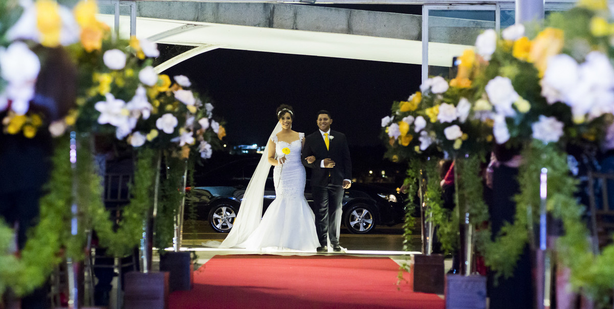 #fotografiacasamento #felipesaldanha #felipesaldanhafotografia #fotografobh #fotografobelohorizonte #fotografomg #ensaioromantico  #ensaiocasal #savethedate #fotografocasamentos #fotolinda #amor