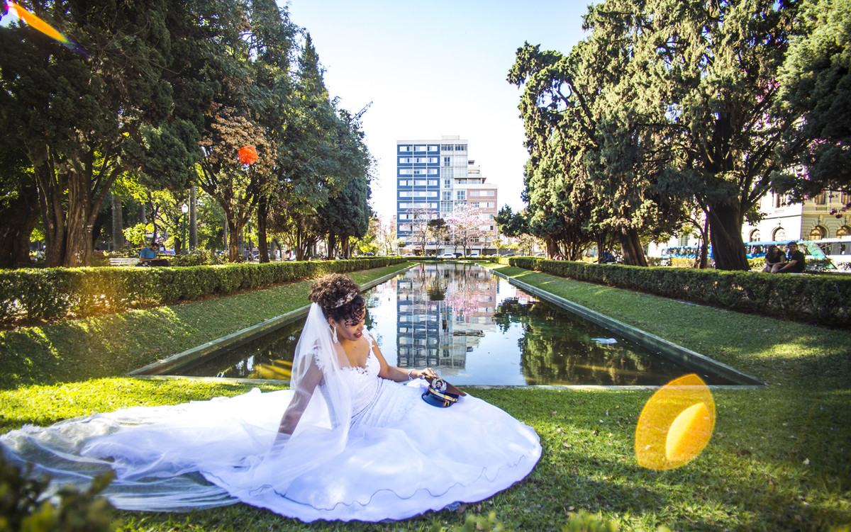 #ensaiopraçaliberdade #felipesaldanha #felipesaldanhafotografia #fotografobh #fotografobelohorizonte #fotografomg #ensaioromantico  #ensaiocasal #savethedate #fotografocasamentos #fotolinda #amor