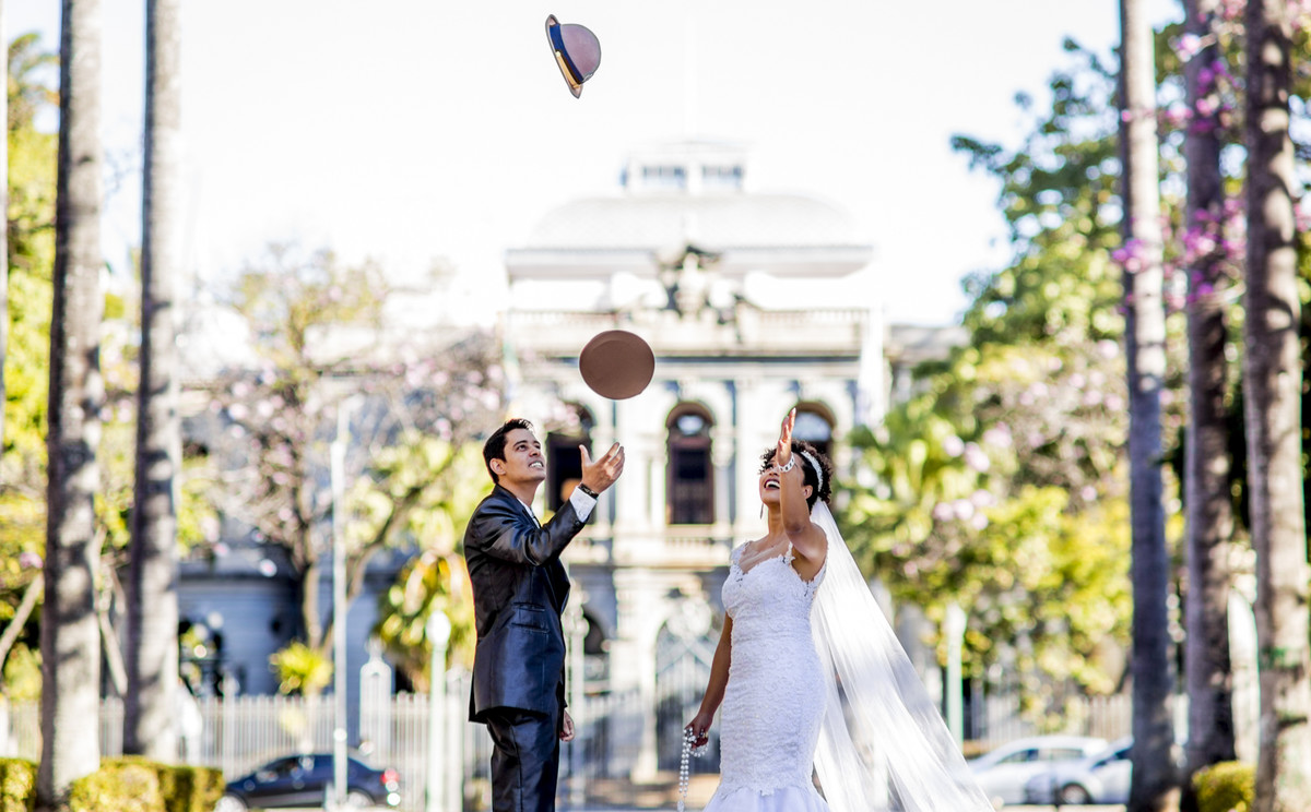 #ensaiopraçaliberdade #felipesaldanha #felipesaldanhafotografia #fotografobh #fotografobelohorizonte #fotografomg #ensaioromantico  #ensaiocasal #savethedate #fotografocasamentos #fotolinda #amor