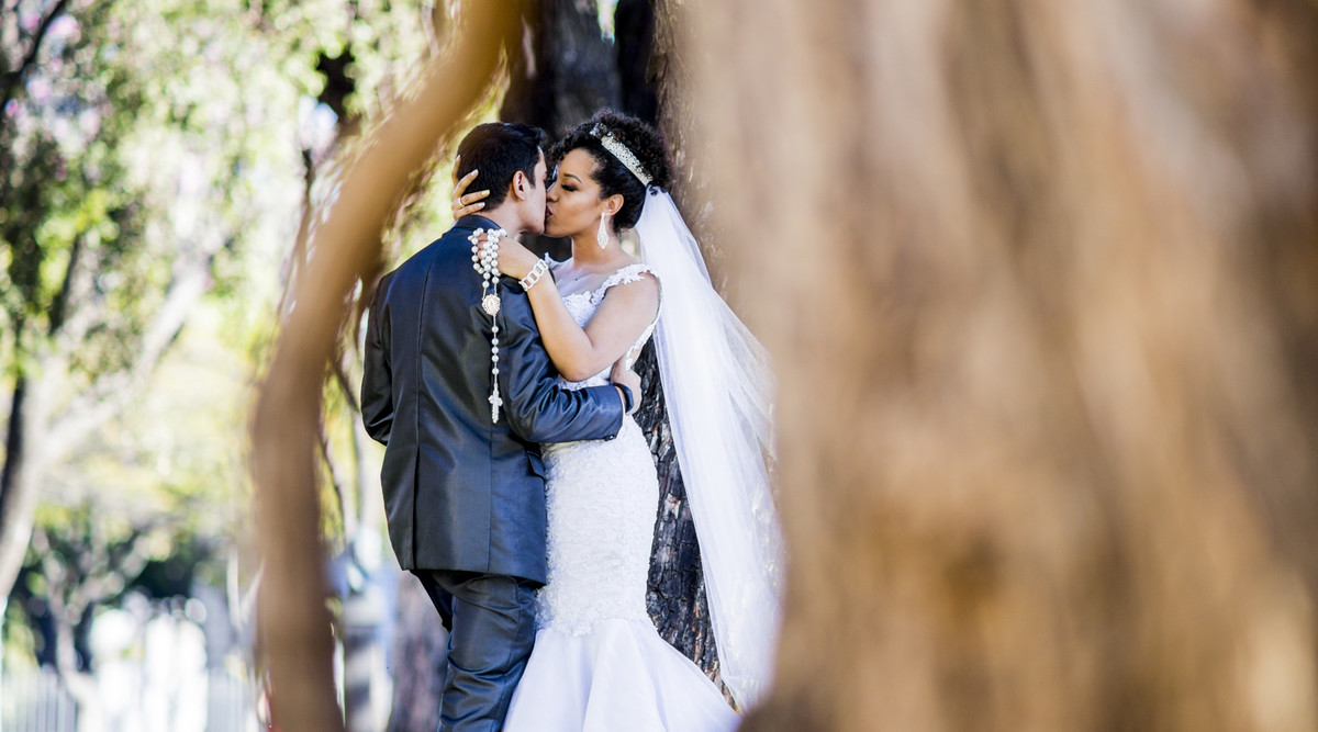 #ensaiopraçaliberdade #felipesaldanha #felipesaldanhafotografia #fotografobh #fotografobelohorizonte #fotografomg #ensaioromantico  #ensaiocasal #savethedate #fotografocasamentos #fotolinda #amor