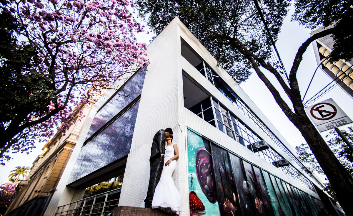 #ensaiopraçaliberdade #felipesaldanha #felipesaldanhafotografia #fotografobh #fotografobelohorizonte #fotografomg #ensaioromantico  #ensaiocasal #savethedate #fotografocasamentos #fotolinda #amor