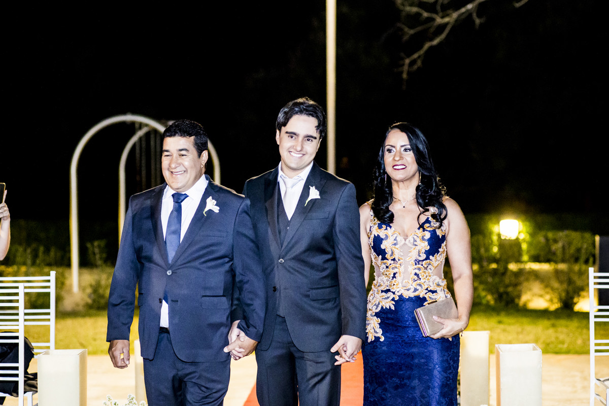 #fotografiacasamentos #felipesaldanha #felipesaldanhafotografia #fotografobh #fotografobelohorizonte #fotografomg #ensaioromantico  #ensaiocasal #savethedate #fotografocasamentos #fotolinda #amor