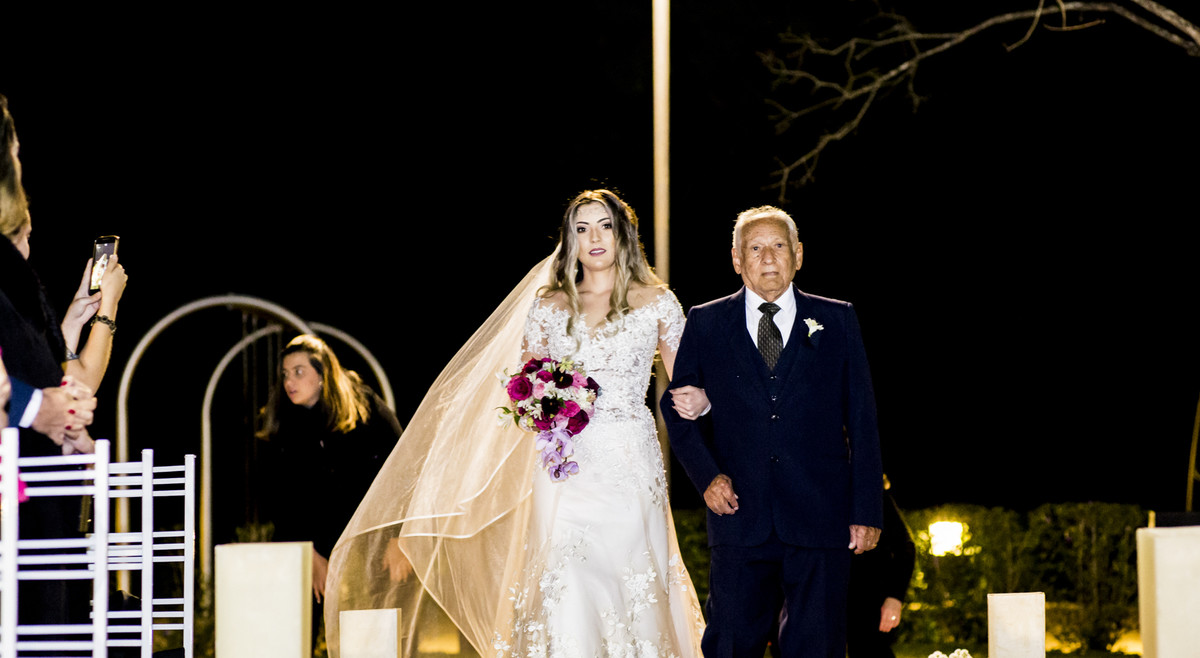 #fotografiacasamentos #felipesaldanha #felipesaldanhafotografia #fotografobh #fotografobelohorizonte #fotografomg #ensaioromantico  #ensaiocasal #savethedate #fotografocasamentos #fotolinda #amor