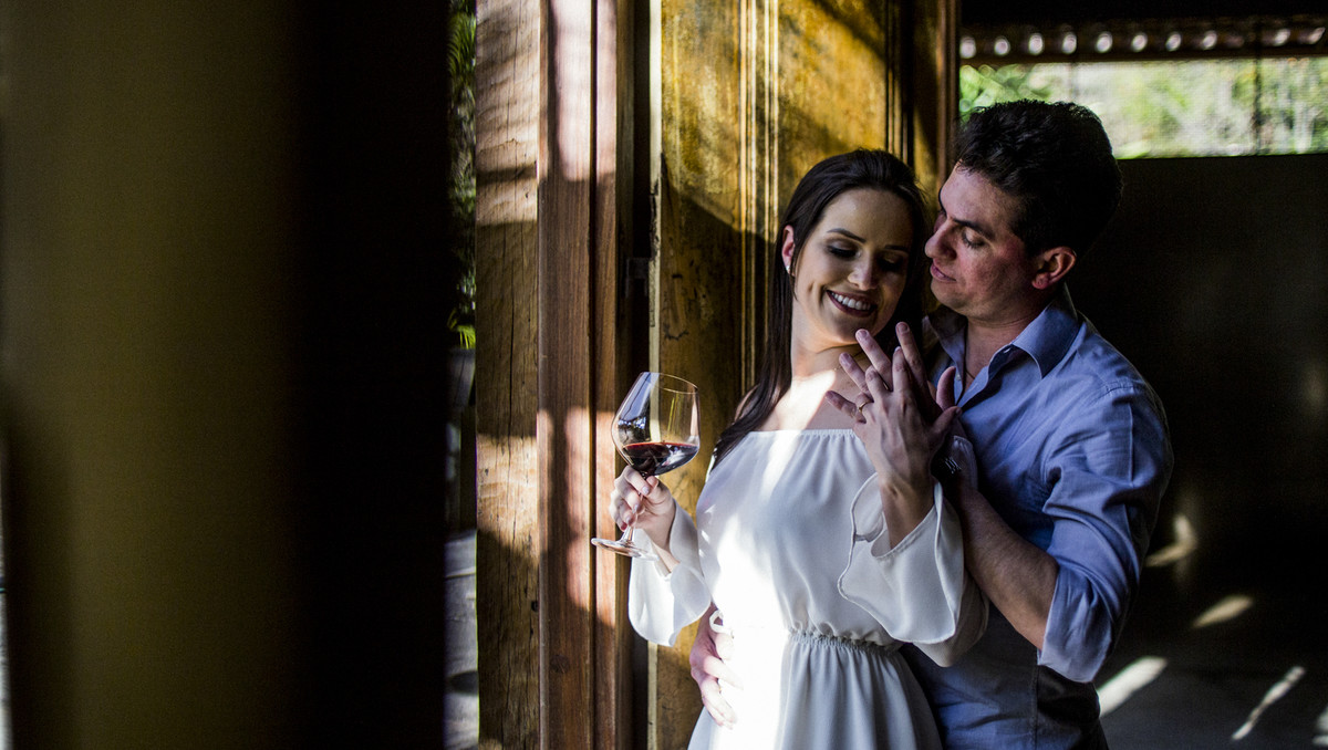 #romance #felipesaldanha #felipesaldanhafotografia #ensaionoivos #fotografobh #fotografobelohorizonte #fotografomg #ensaioromantico  #ensaiocasal #savethedate #fotografocasamentos #fotolinda #amor