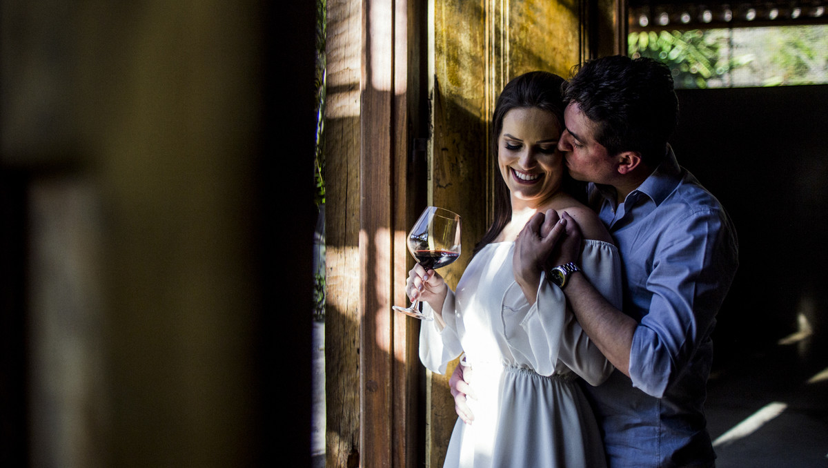 #romance #felipesaldanha #felipesaldanhafotografia #ensaionoivos #fotografobh #fotografobelohorizonte #fotografomg #ensaioromantico  #ensaiocasal #savethedate #fotografocasamentos #fotolinda #amor