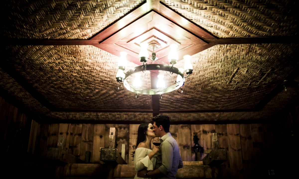 #romance #felipesaldanha #felipesaldanhafotografia #ensaionoivos #fotografobh #fotografobelohorizonte #fotografomg #ensaioromantico  #ensaiocasal #savethedate #fotografocasamentos #fotolinda #amor