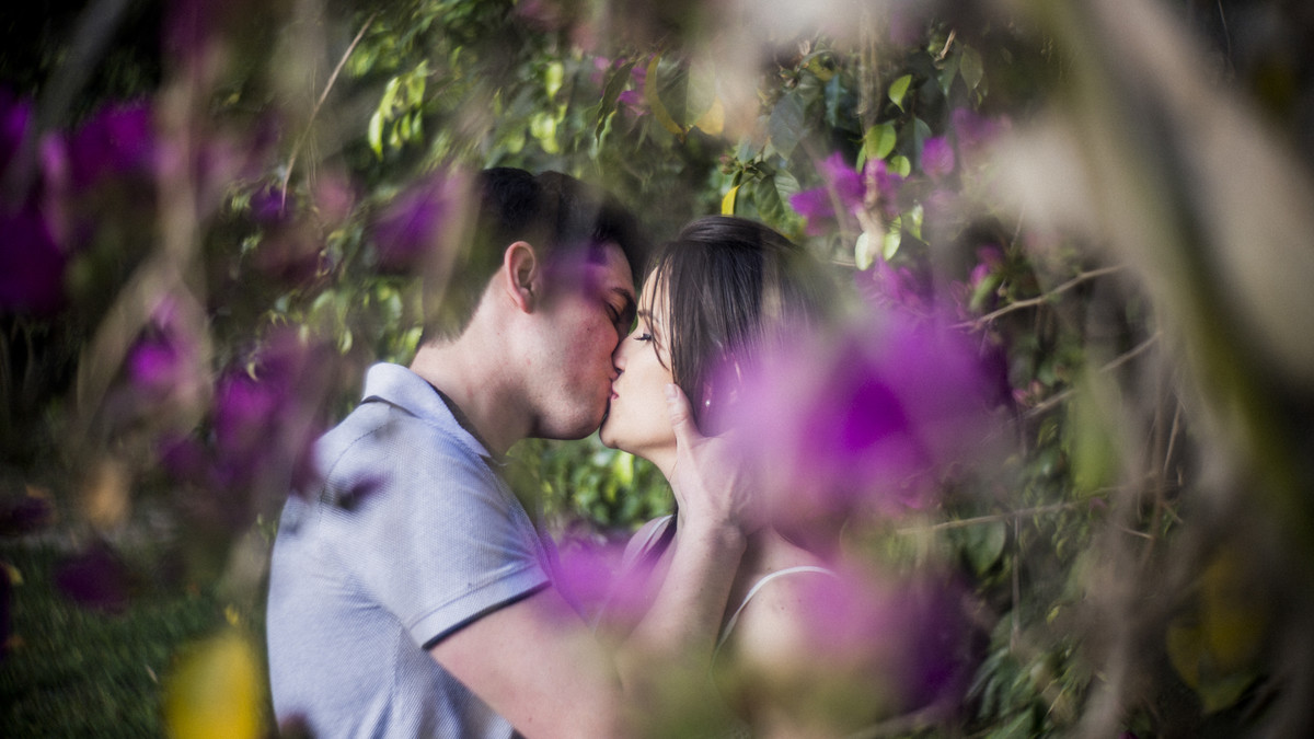 #romance #felipesaldanha #felipesaldanhafotografia #ensaionoivos #fotografobh #fotografobelohorizonte #fotografomg #ensaioromantico  #ensaiocasal #savethedate #fotografocasamentos #fotolinda #amor