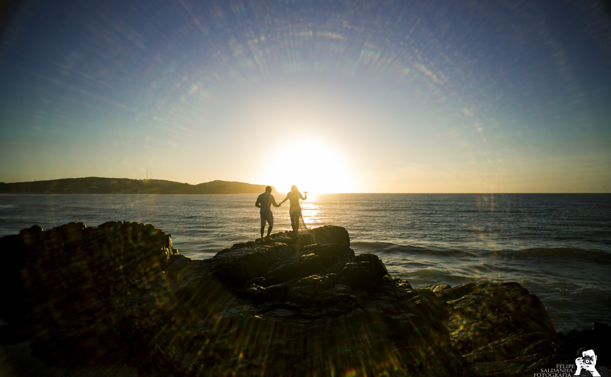 #fotografocasamentos #felipesaldanha #felipesaldanhafotografia #fotografobh #fotografobelohorizonte #ensaioarraialdocabo #trashthedress #ensaiocasal #savethedate #fotografocasamentos #ensaionapraia