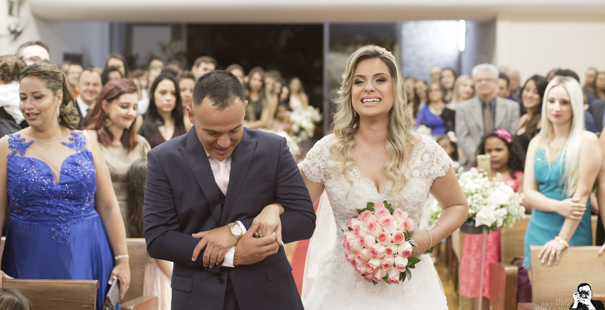 #fotografocasamentos #felipesaldanha #felipesaldanhafotografia #fotografobh #fotografobelohorizonte #fotografomg #trashthedress #ensaiocasal #savethedate #fotografocasamentos #casamentorico