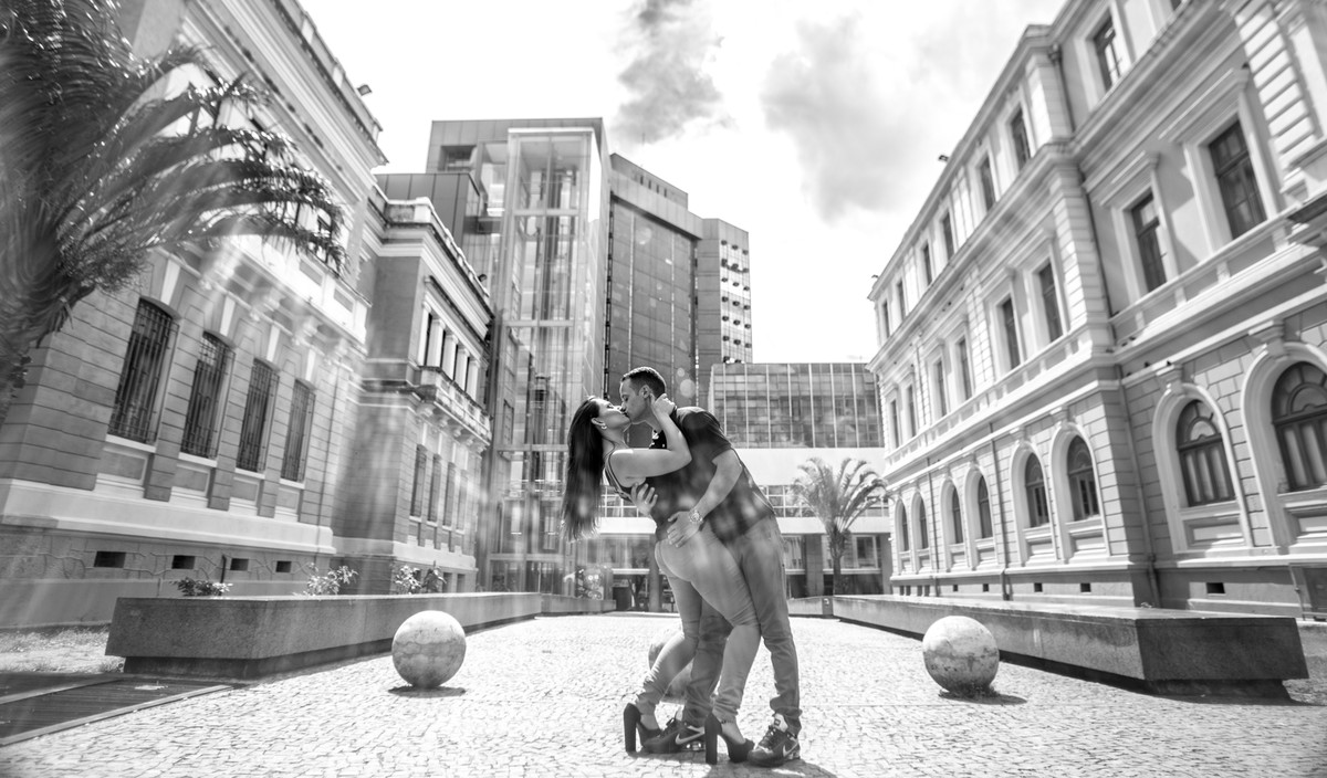 #fotografocasamentos #felipesaldanha #felipesaldanhafotografia #fotografobh #fotografobelohorizonte #fotografomg #trashthedress #ensaiocasal #savethedate #fotografocasamentos #ensaiopraçaliberdade